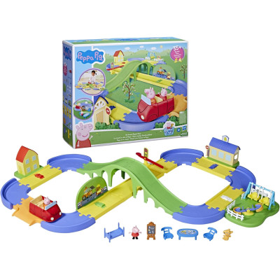 Игровой набор Свинка Пеппа Город Пеппы с автомобильной дорожкой Peppa Pig All Around Peppa’s Town Playset 