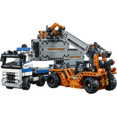 Конструктор Лего Контейнерний термінал LEGO TECHNIC Container Yard 42062