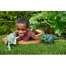 Фигурка Динозавр Трицератопс Jurassic World Gigantic Trackers Triceratops HTK79