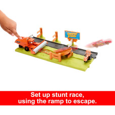Игровой набор Автомойка Mattel Disney Pixar Cars Color Changers Car Wash Playset
