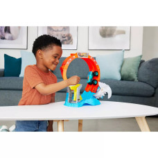 Игровой набор монтстр Атака акулы Hot Wheels Monster Trucks Corkscrew Shark Smash Track Set